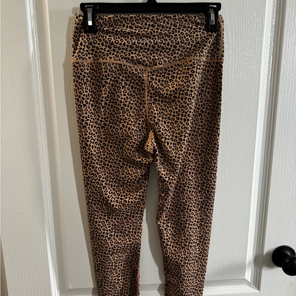 Allfenix Cheetah leggings - Picture 2 of 5